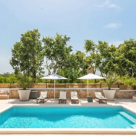 Vila Aurelia By Guide Cabrunici