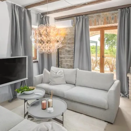 Villa Aurelia By Guide *